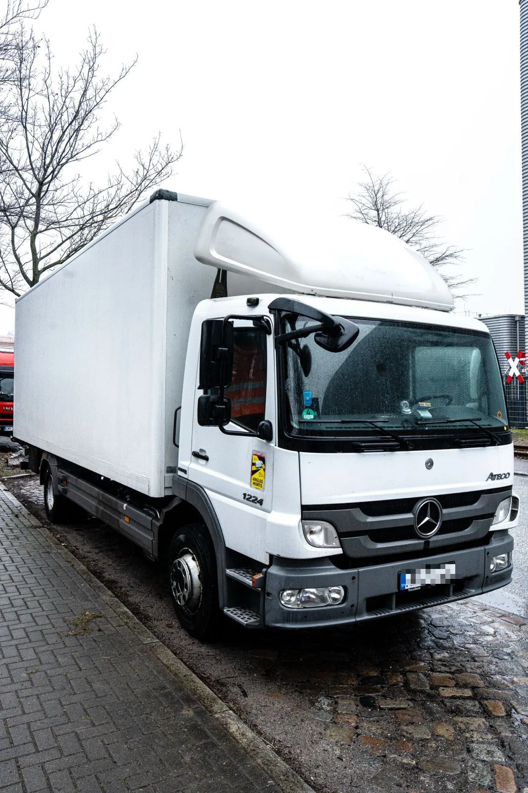 Fuhrmann Mercedes Atego 12-Tonner -- Umzugsfahrzeug für Hamburg Blankenese